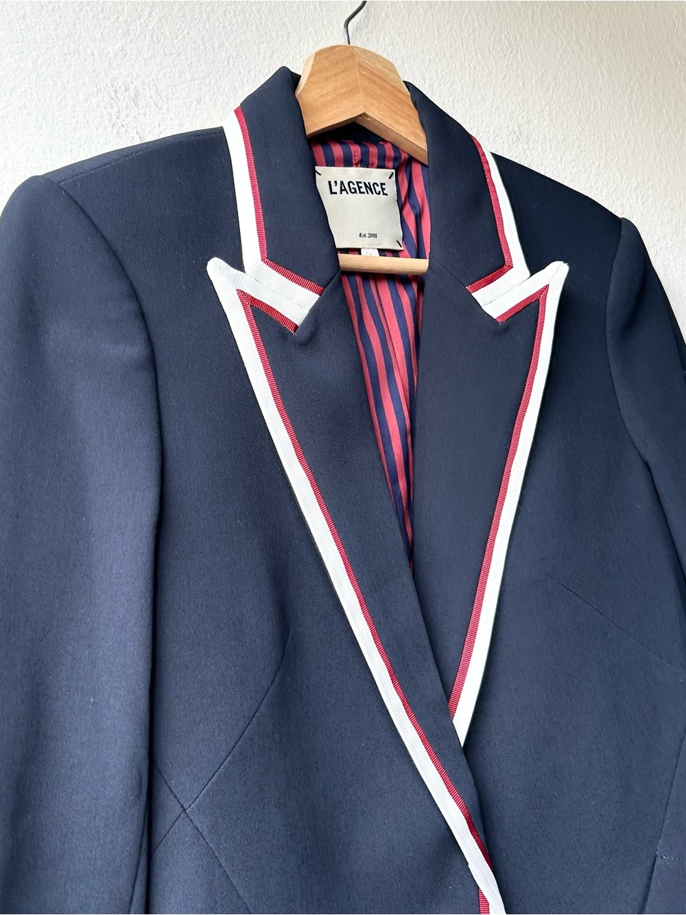 L’AGENCE Chamberlain Blazer Navy Blue Red White Trim Gold Buttons Sz 4 - Picture 7 of 16